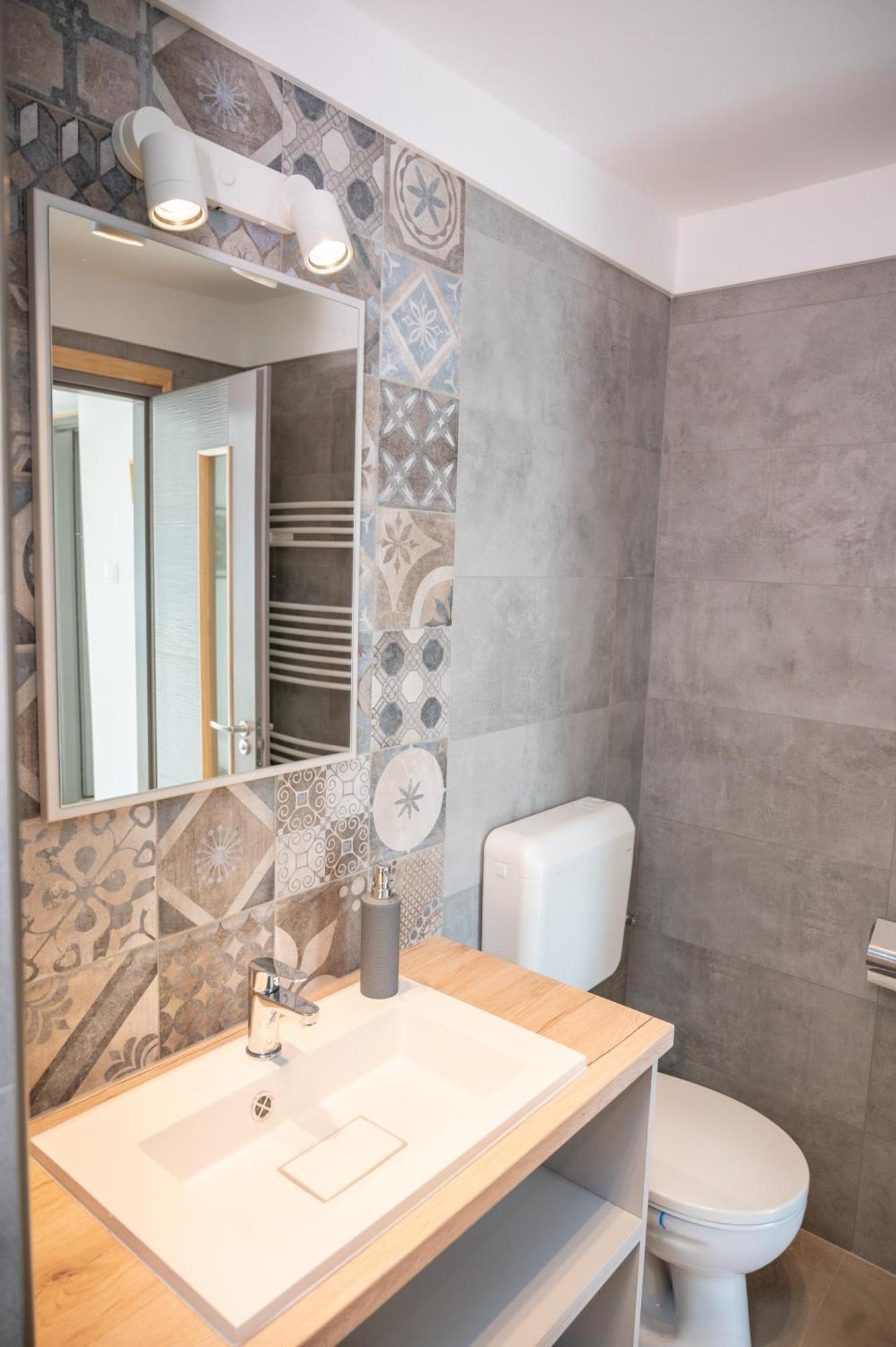 Tuenderkert Apartman Gyula Exterior foto